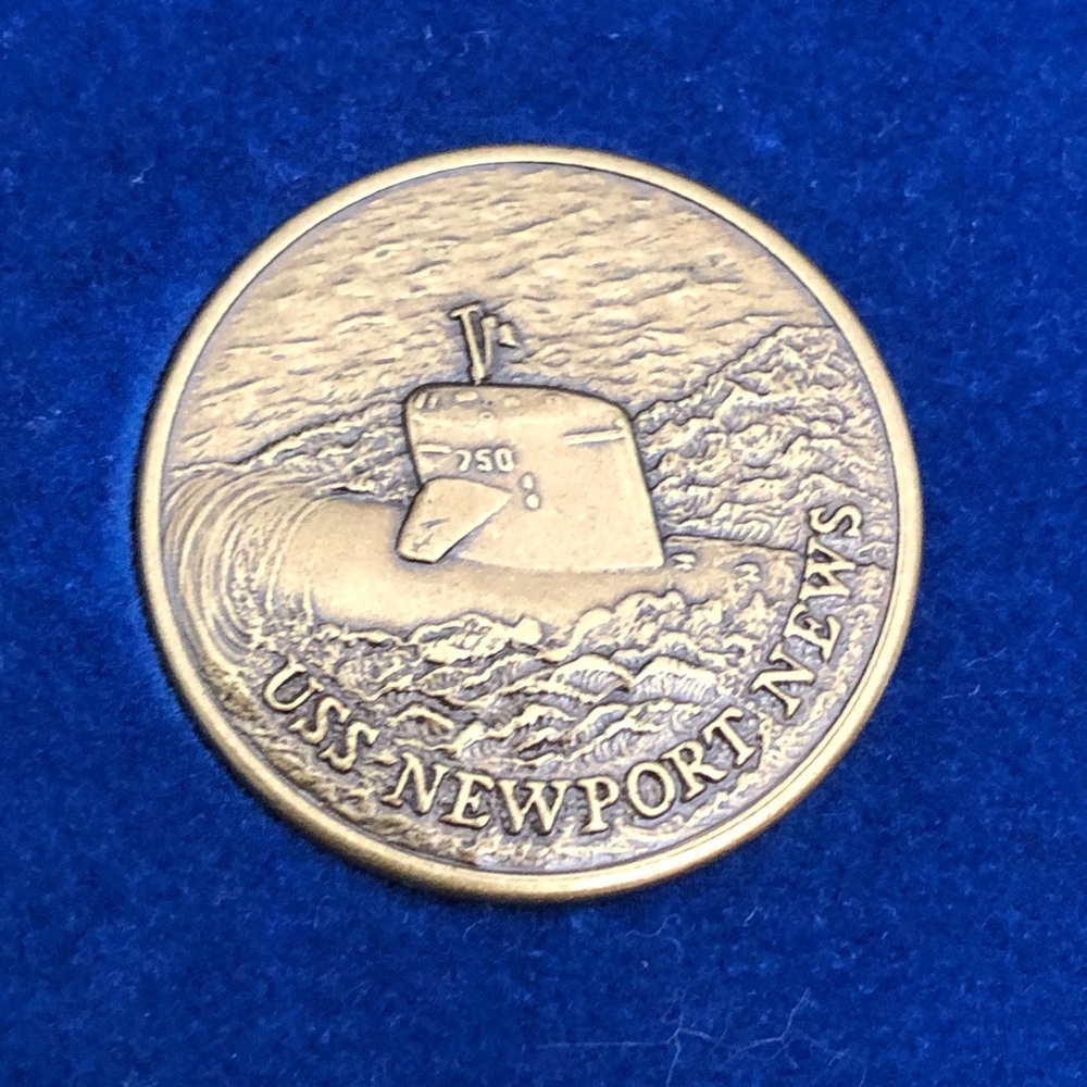 Bronze Medallion Newport News Shipbuilding Centennial Coin 1886-1986